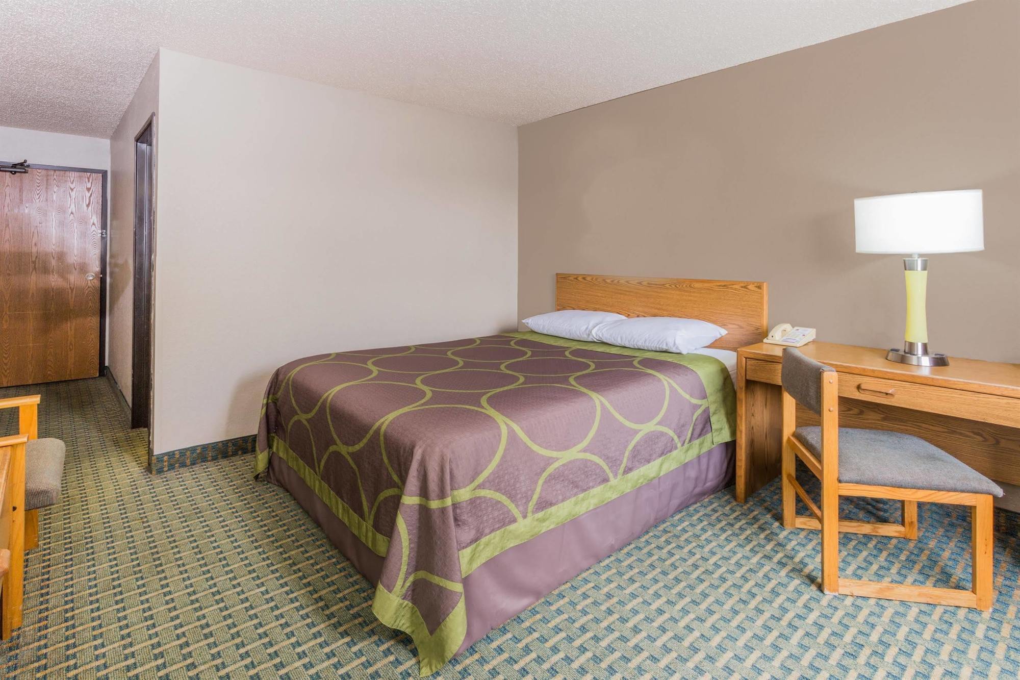 Hotel Super 8 By Wyndham St. Charles Saint Charles Esterno foto